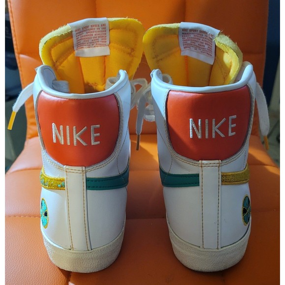 Nike Blazer Mid 77 VNTG Rayguns Shoes, - Picture 3 of 5